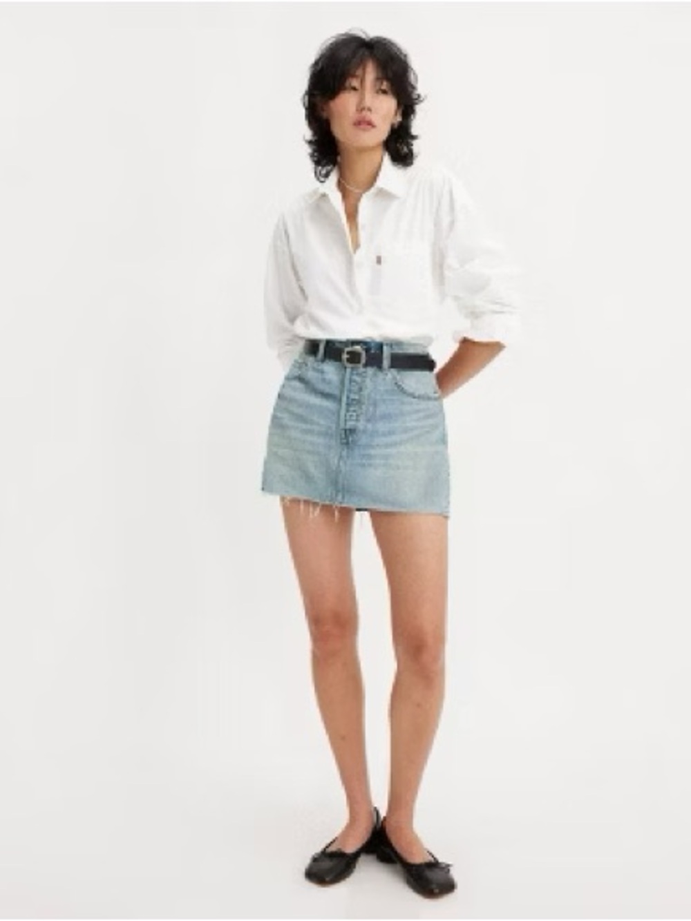Levi’s ICON mini skirt size 33 NWT